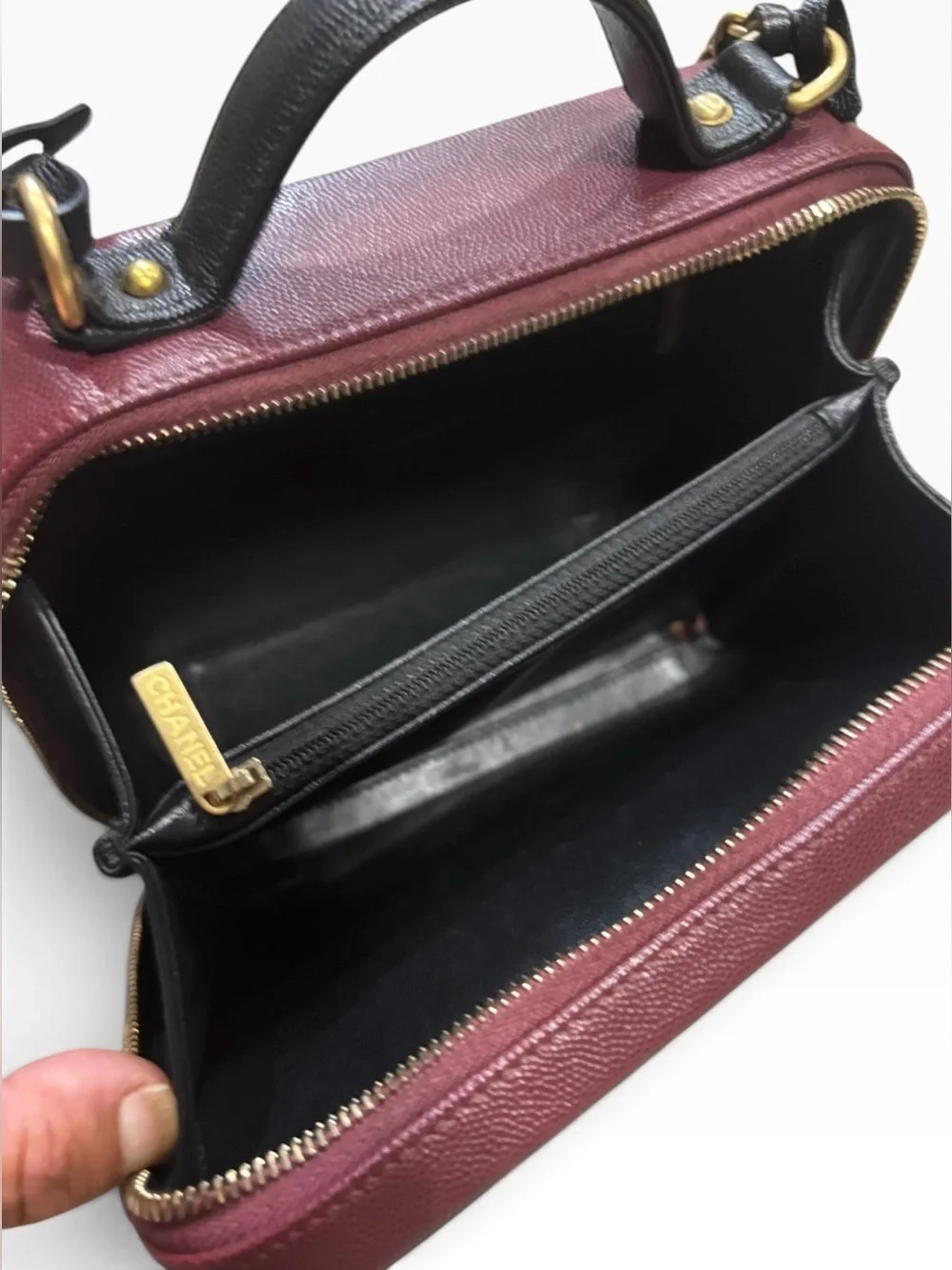 CHANEL CC Filigree Vanity Case Burgundy